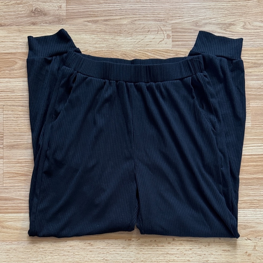 Black Ribbed Lounge Pants - size S